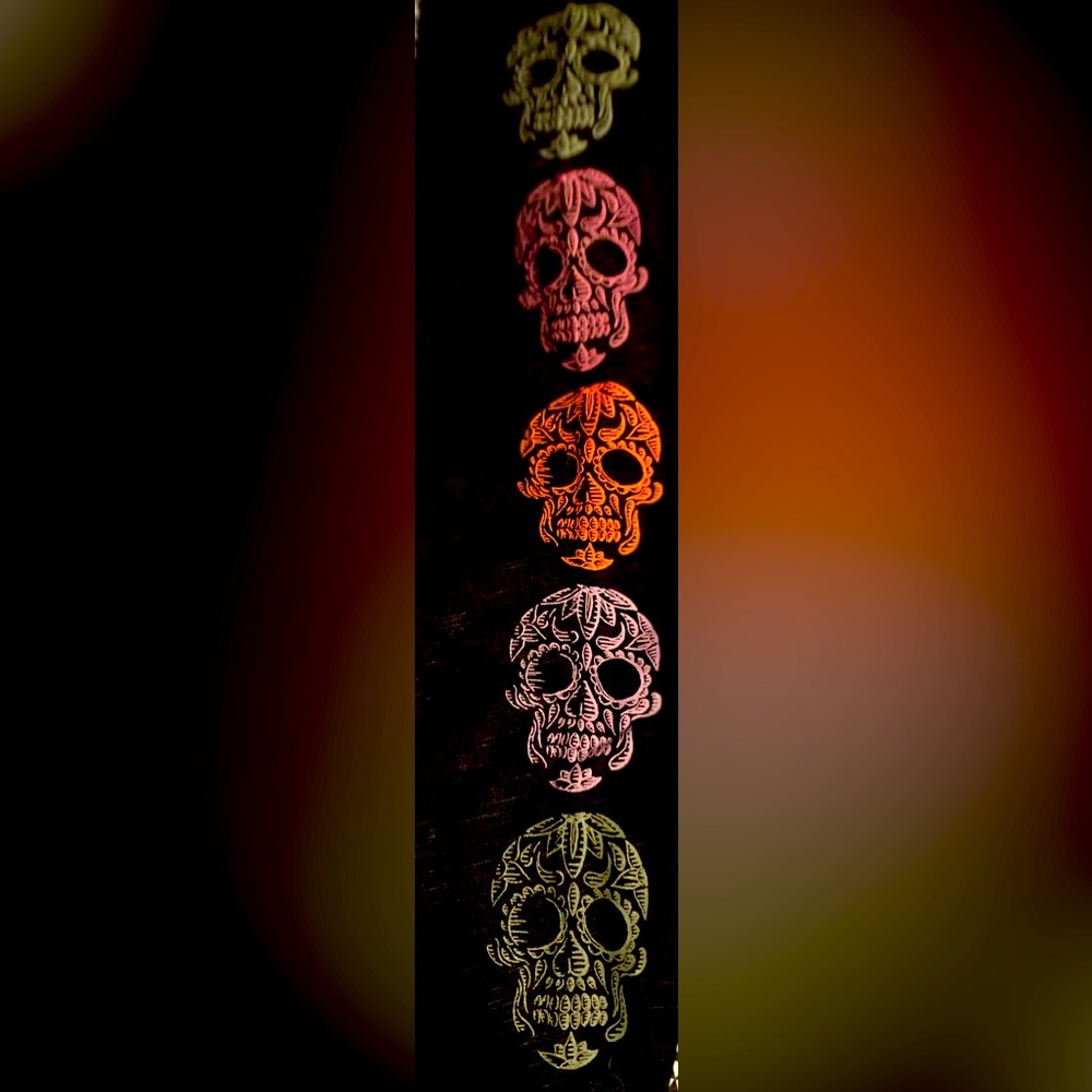 Brand new Torrid off shoulder top with colourful sugar skulls on selves